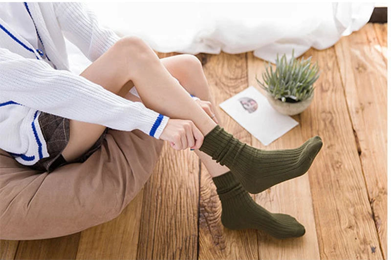 Chaussettes côtelées rétro unies femme