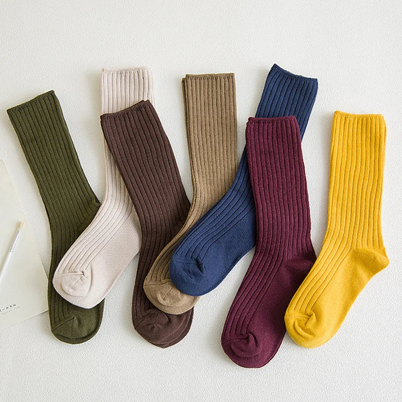 Chaussettes côtelées rétro unies femme – 7 coloris automne-hiver sur fond blanc – Get ta chaussette