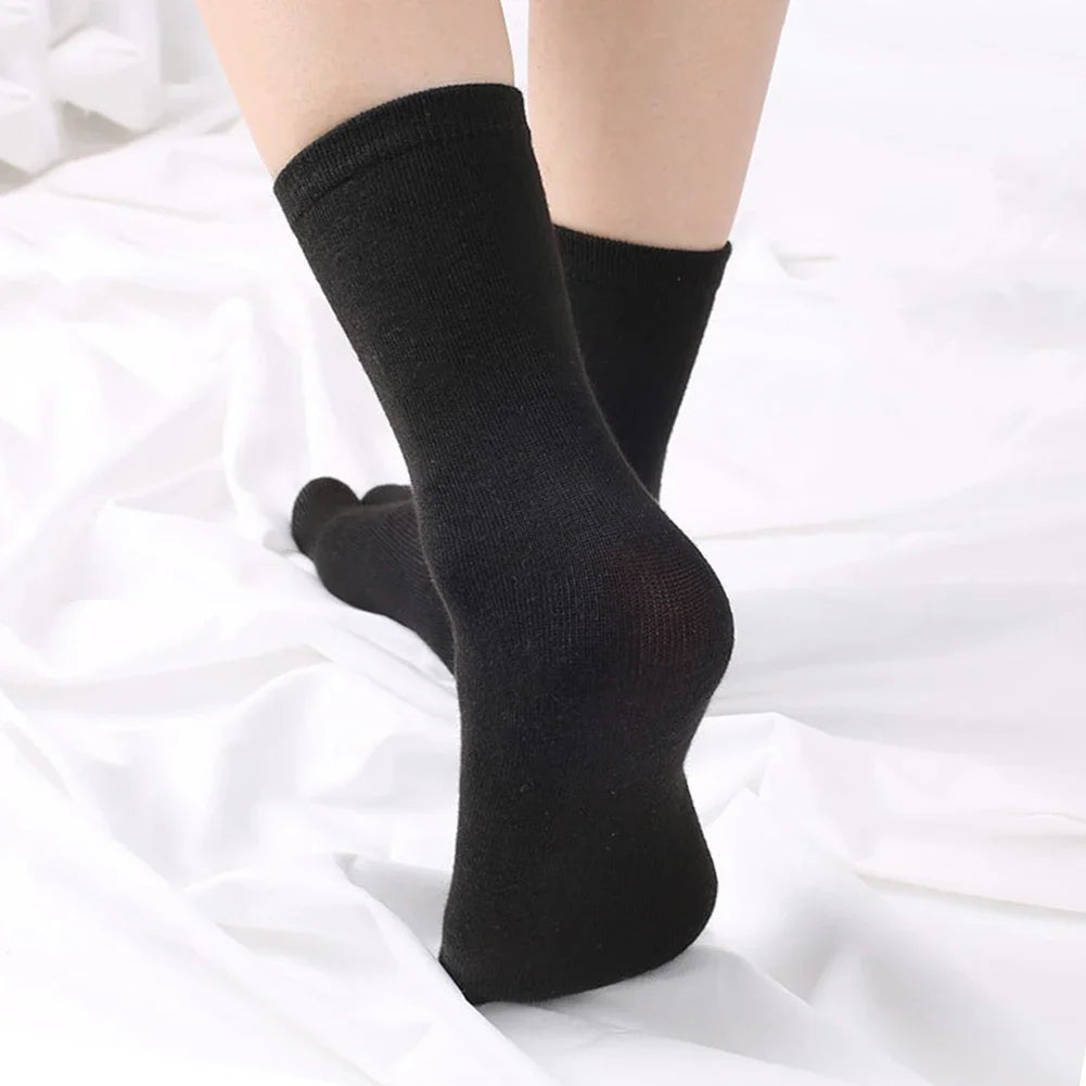 Chaussettes tabi noires blanches grises – détail séparation orteil – Get ta chaussette