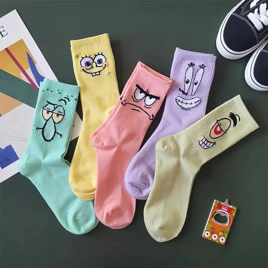 Chaussettes Bob l'Éponge kawaii – vue frontale mi-jambe